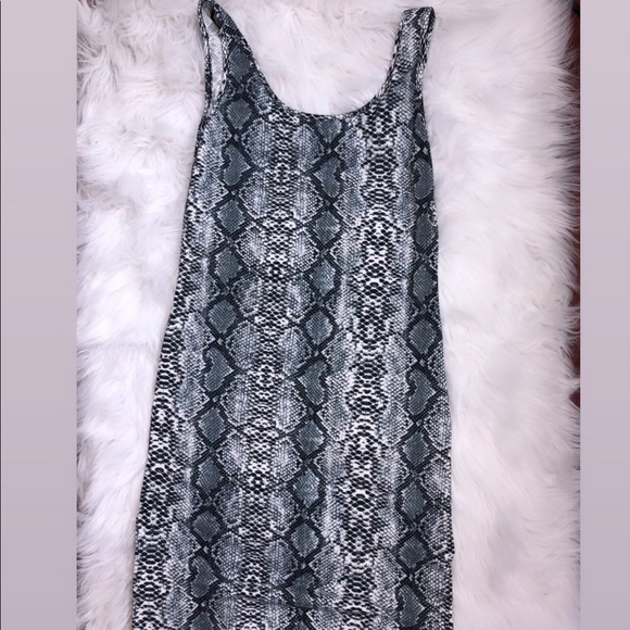 Dress - Picture 2 of 2